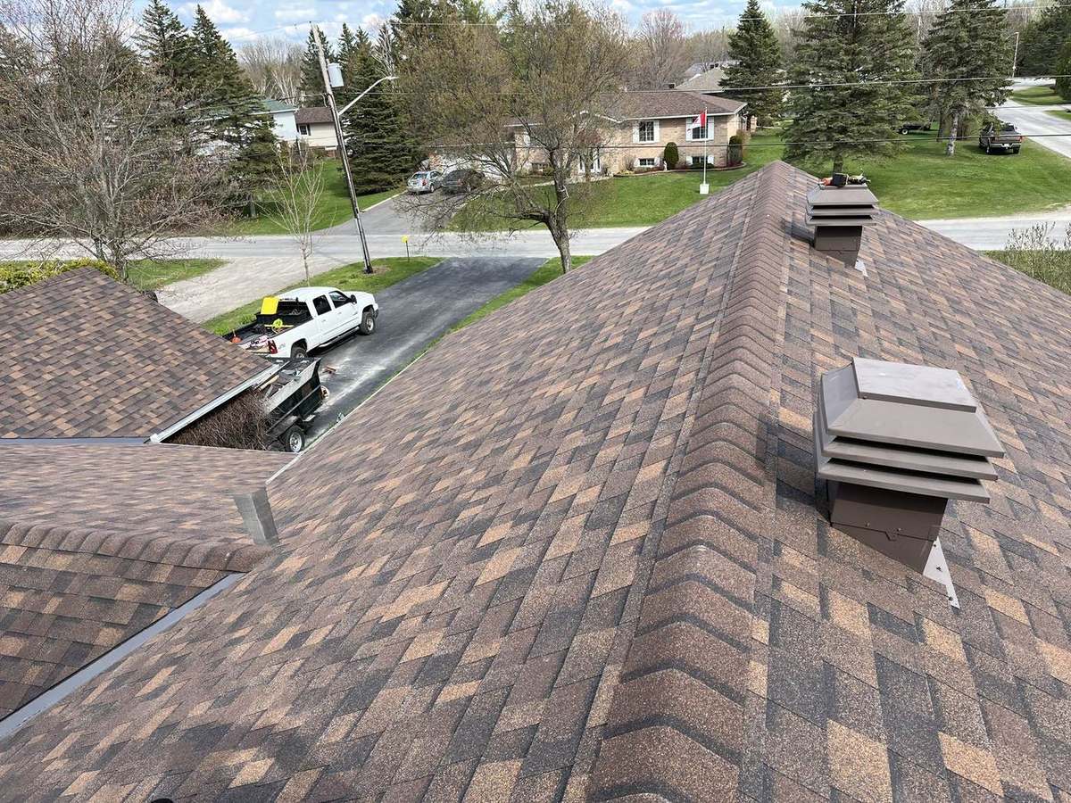 Brownwood asphalt shingle roof installed by Rob's Quality Roofing in the Ottawa region — project 1