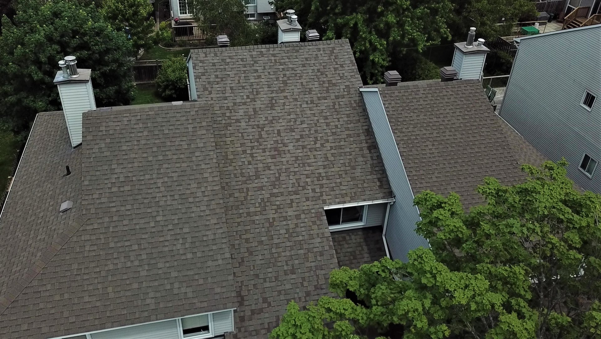 Driftwood asphalt shingle roof from the original Rob's Quality Roofing gallery — project 3