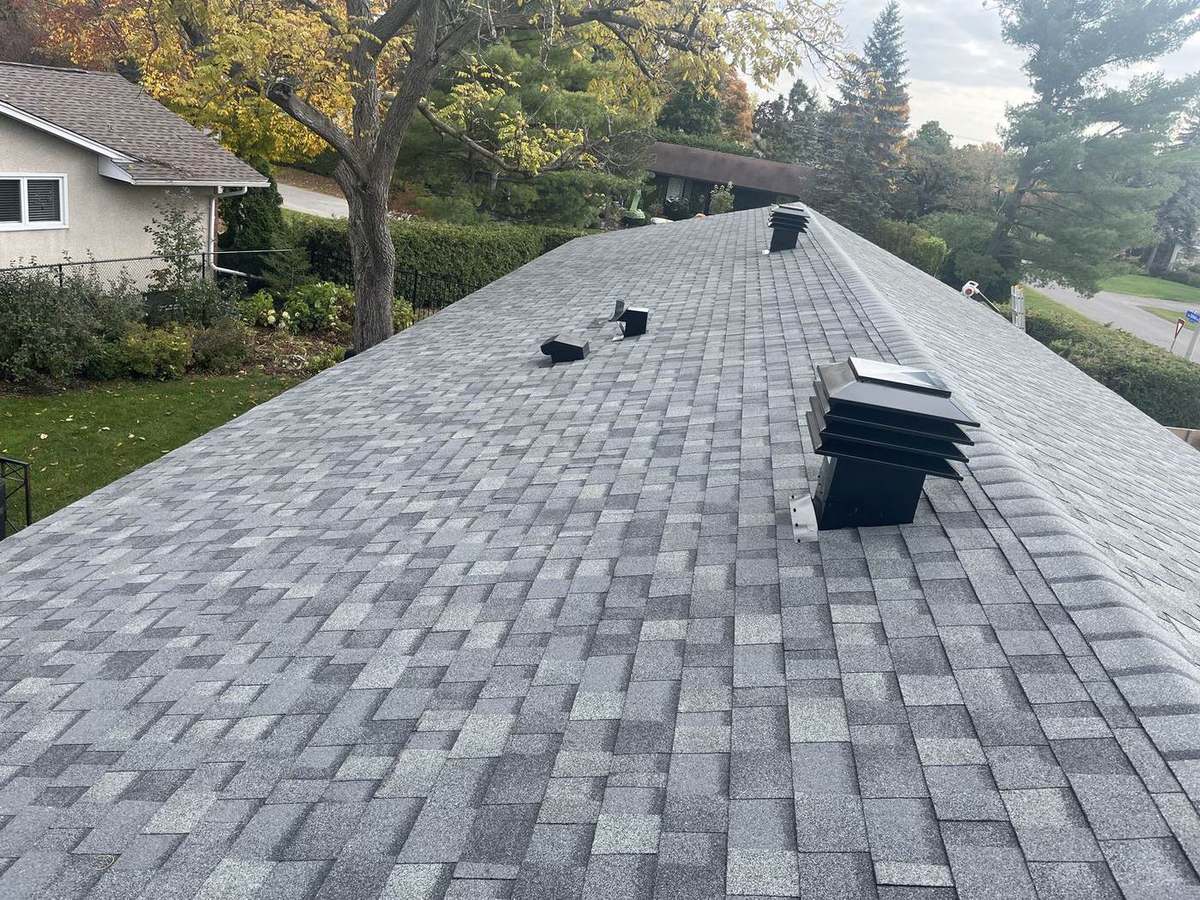 Estate Gray asphalt shingle roof installed by Rob's Quality Roofing in the Ottawa region — project 2