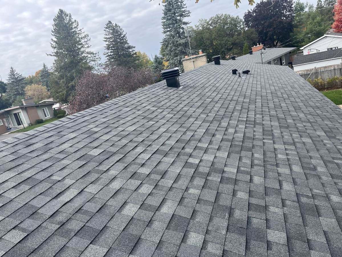 Estate Gray asphalt shingle roof installed by Rob's Quality Roofing in the Ottawa region — project 3