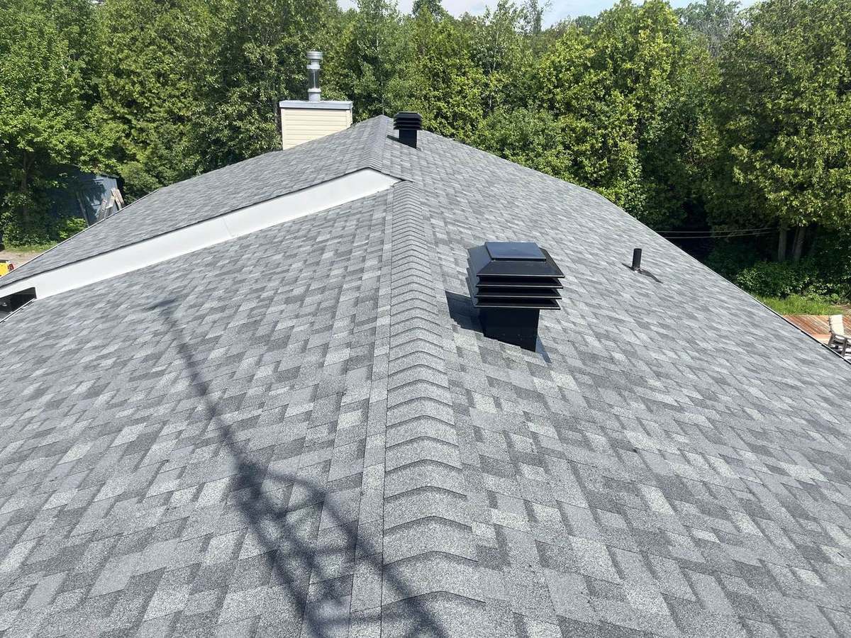 Estate Gray asphalt shingle roof installed by Rob's Quality Roofing in the Ottawa region — project 8