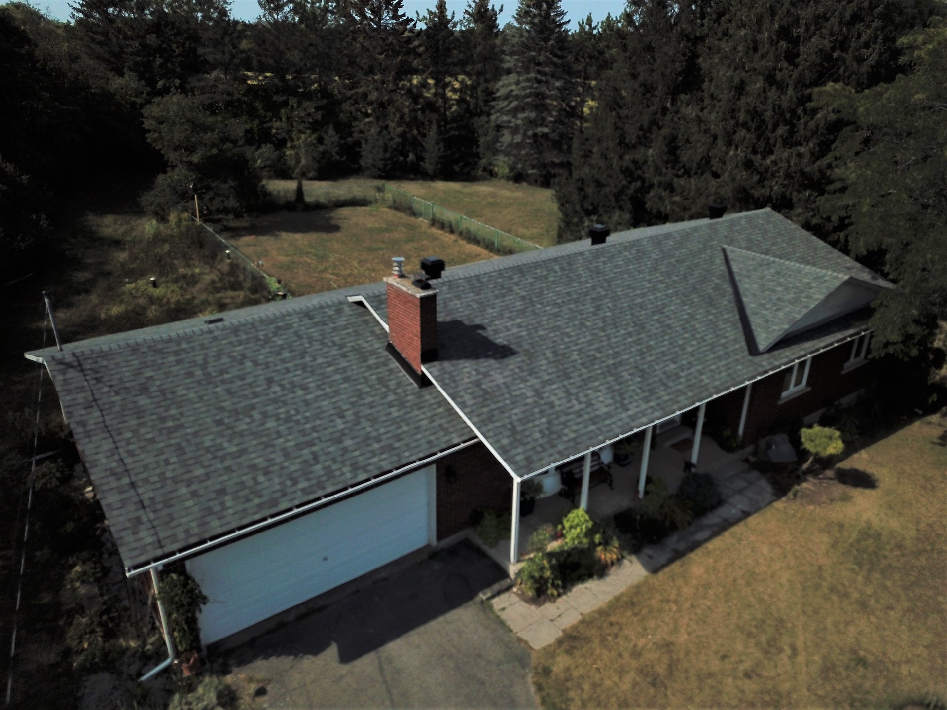 Estate Gray asphalt shingle roof from the original Rob's Quality Roofing gallery — project 7