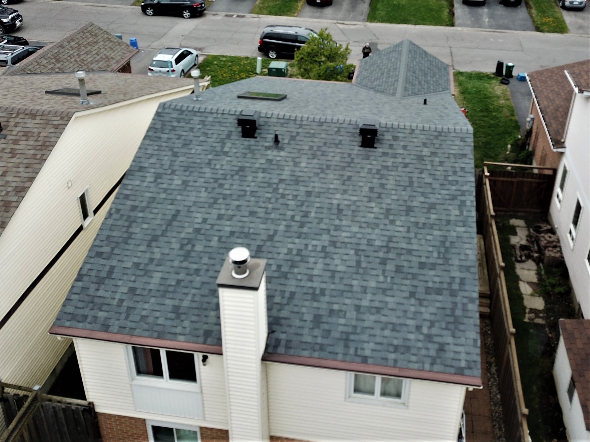 Estate Gray asphalt shingle roof from the original Rob's Quality Roofing gallery — project 14
