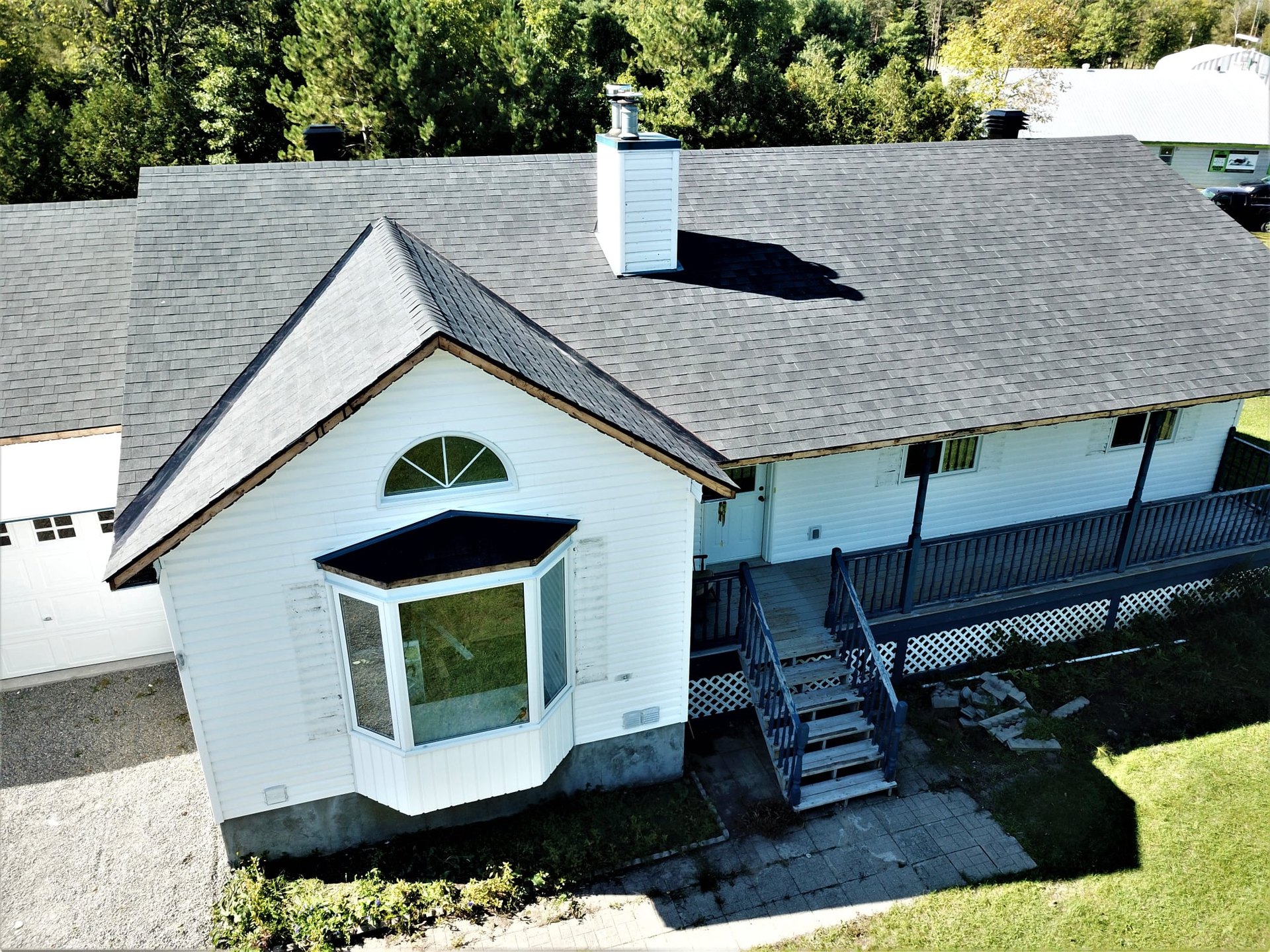 Onyx Black asphalt shingle roof from the original Rob's Quality Roofing gallery — project 12