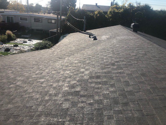 Onyx Black asphalt shingle roof from the original Rob's Quality Roofing gallery — project 13