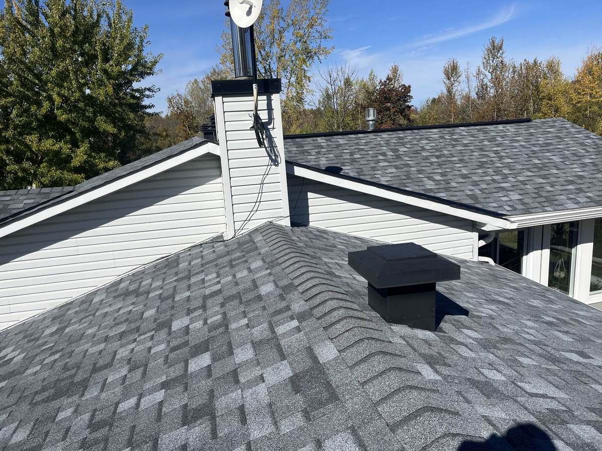 Slatestone Gray asphalt shingle roof installed by Rob's Quality Roofing in the Ottawa region — project 5